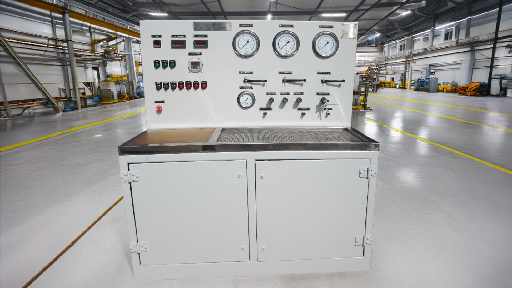 Neometrix Manual Loading Rig control console and test bench